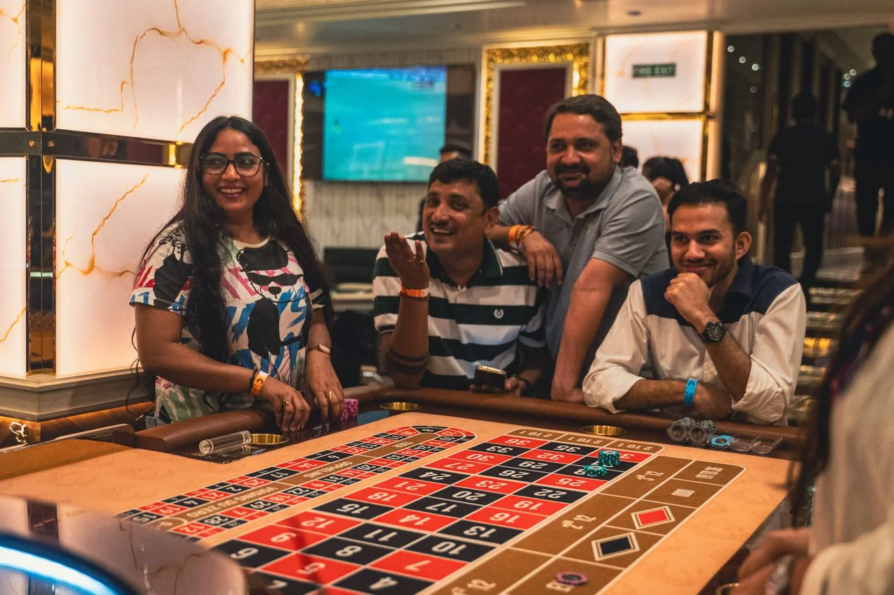 vf6 — Chọn phòng Poker và giải đấu theo đúng cấp độ của bạn